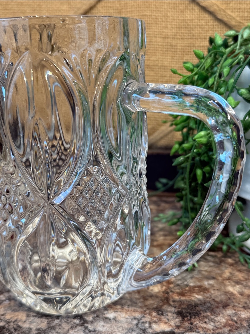 Crystal Mug with Textured Pattern - Picture 5 of 9